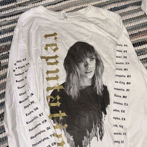 Taylor swift reputation tour long sleeve